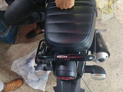 Back Grabril Yamaha XSR 155 - Image 4